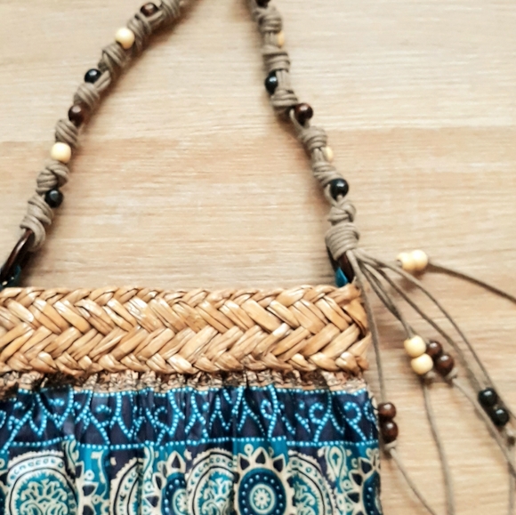 Sun 'N' Sand Boho Multicolor Straw Top Crossbody Bag - Picture 6 of 11